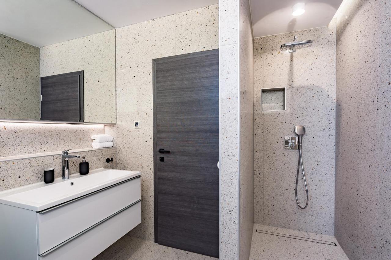 Villa Dispet With Heated Pool, Jacuzzi, Sauna And Cinema Celina Exterior foto